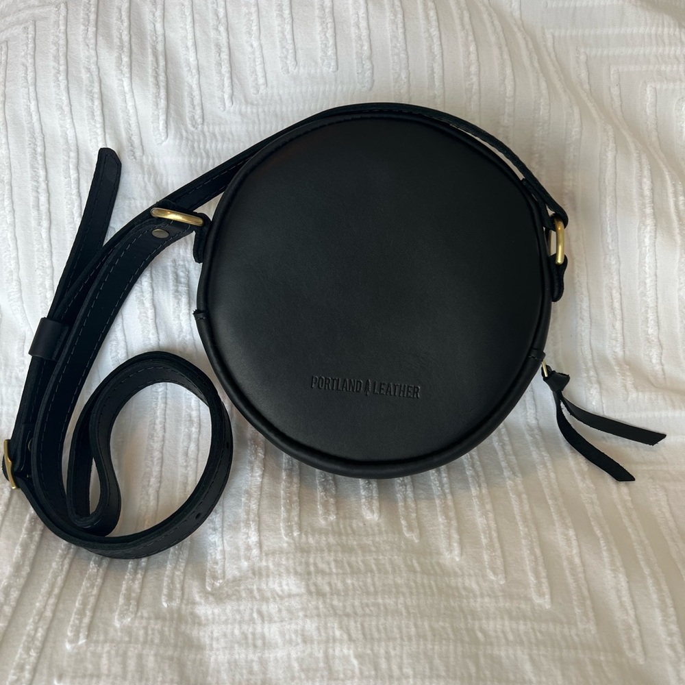 Like New Limited Edition Portland Leather Circle Crossbody Blossom Small - Picture 6 of 11